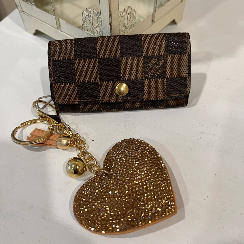 Louis Vuitton Damier key holder